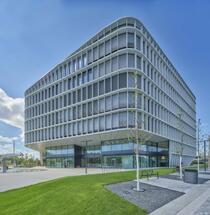 The Roztyly Plaza administrative building received the title Building of the Year 2024